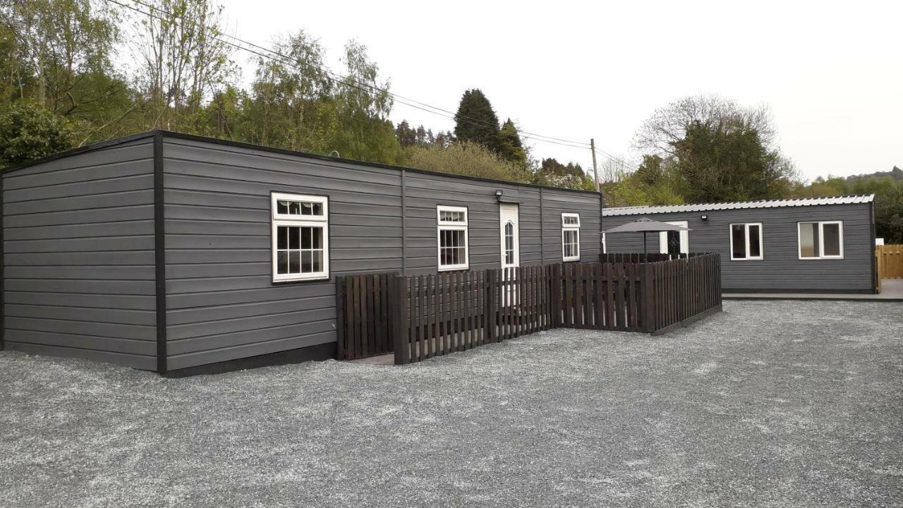 The Cabins Hotel Kirikee Esterno foto